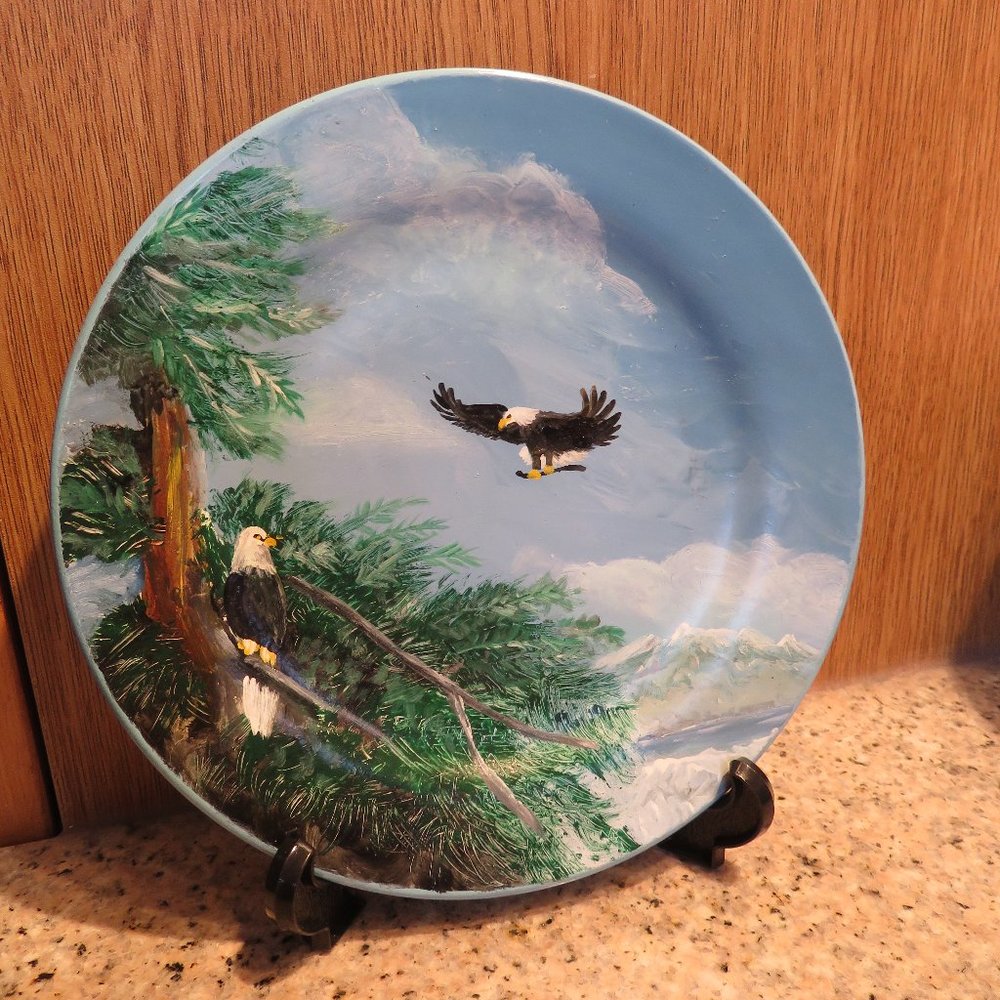 Vtg Federal Milk Glass Plate Handpainted Eagles Scene (198C)